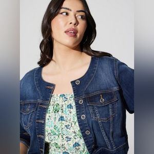 Torrid cropped denim jacket size 2